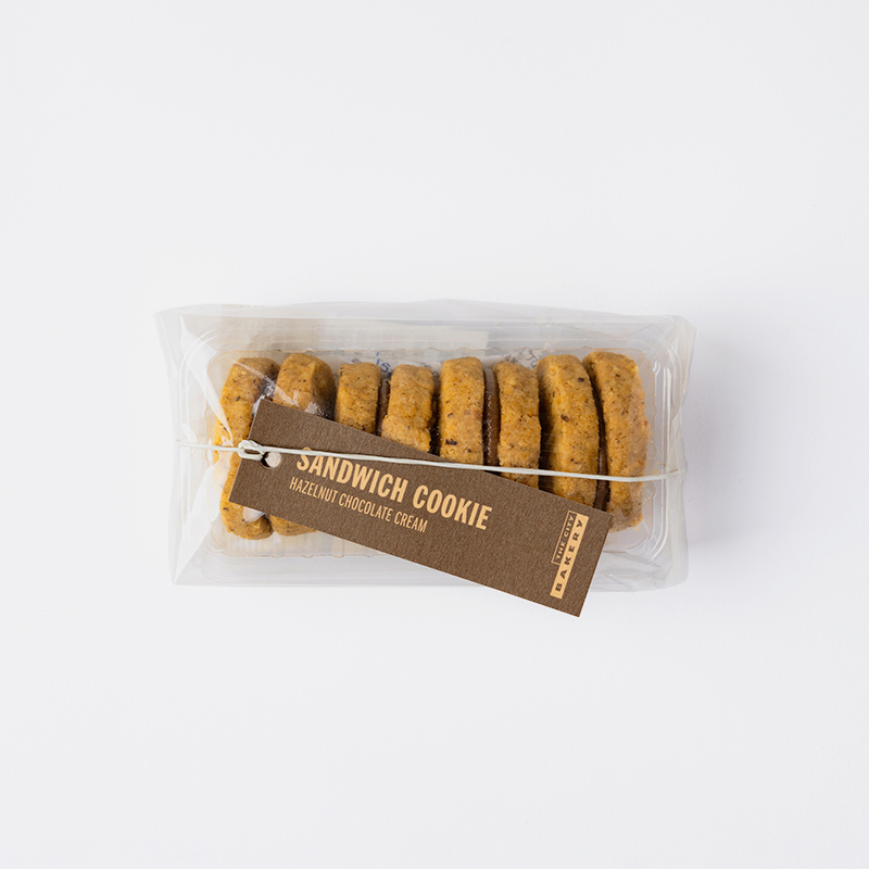 クッキーサンド ヘーゼルナッツチョコレート